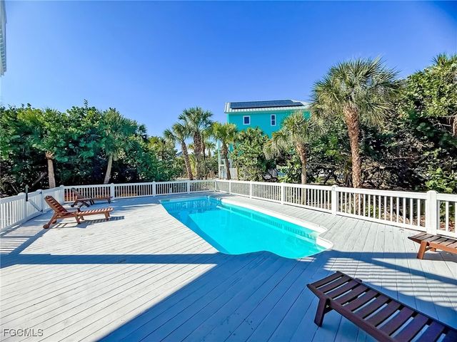 4560 Conch Shell DR, Upper Captiva, FL 33924