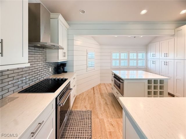 4560 Conch Shell DR, Upper Captiva, FL 33924