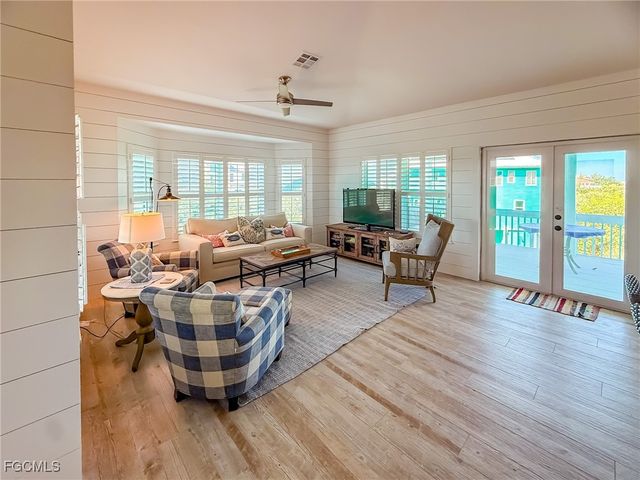 4560 Conch Shell DR, Upper Captiva, FL 33924