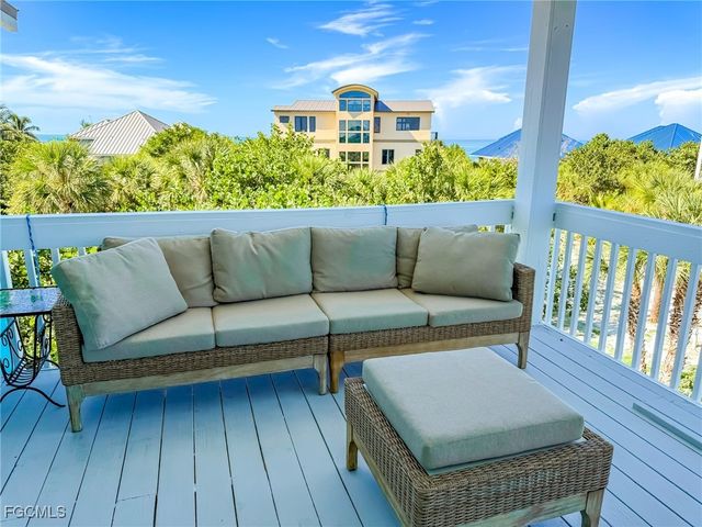 4560 Conch Shell DR, Upper Captiva, FL 33924