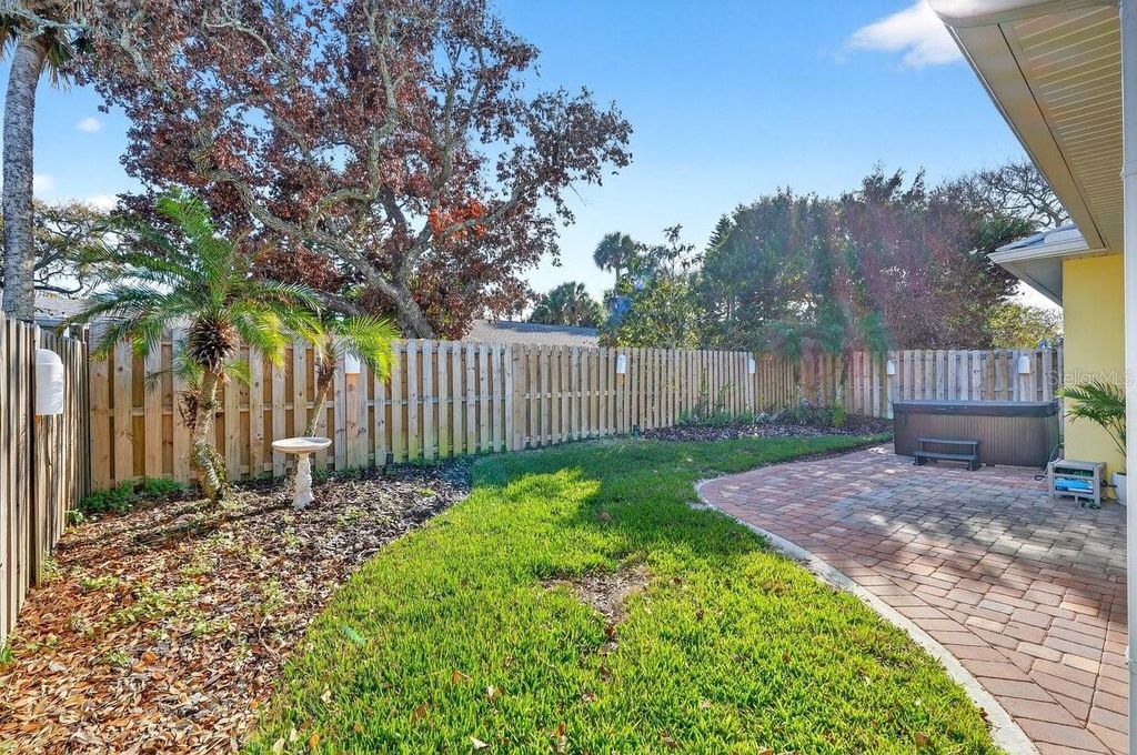 Image 5 of property listing at 307 JESSAMINE AVENUE, New Smyrna Beach, FL 32169