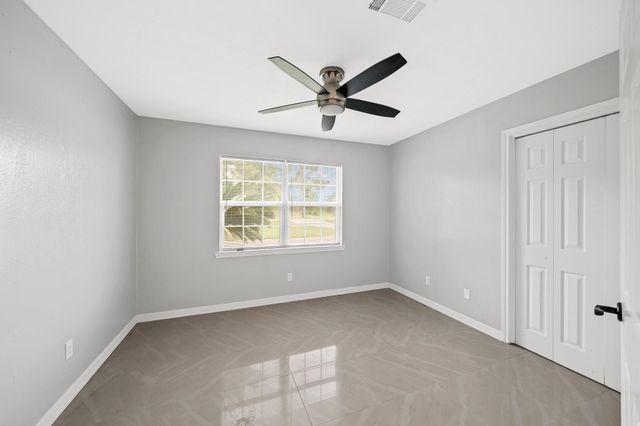 5930 County Road 396, Alvin, TX 77511