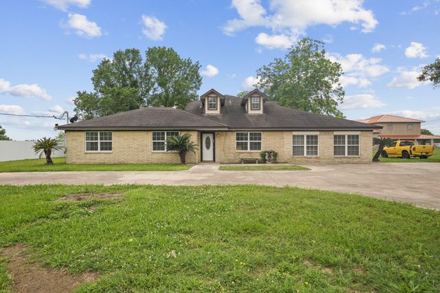 5930 County Road 396, Alvin, TX 77511