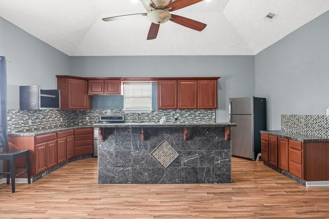5930 County Road 396, Alvin, TX 77511