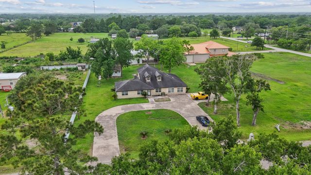5930 County Road 396, Alvin, TX 77511