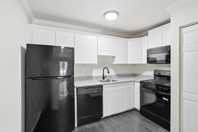 30 Abbey Rd 102, Leominster, MA 01453