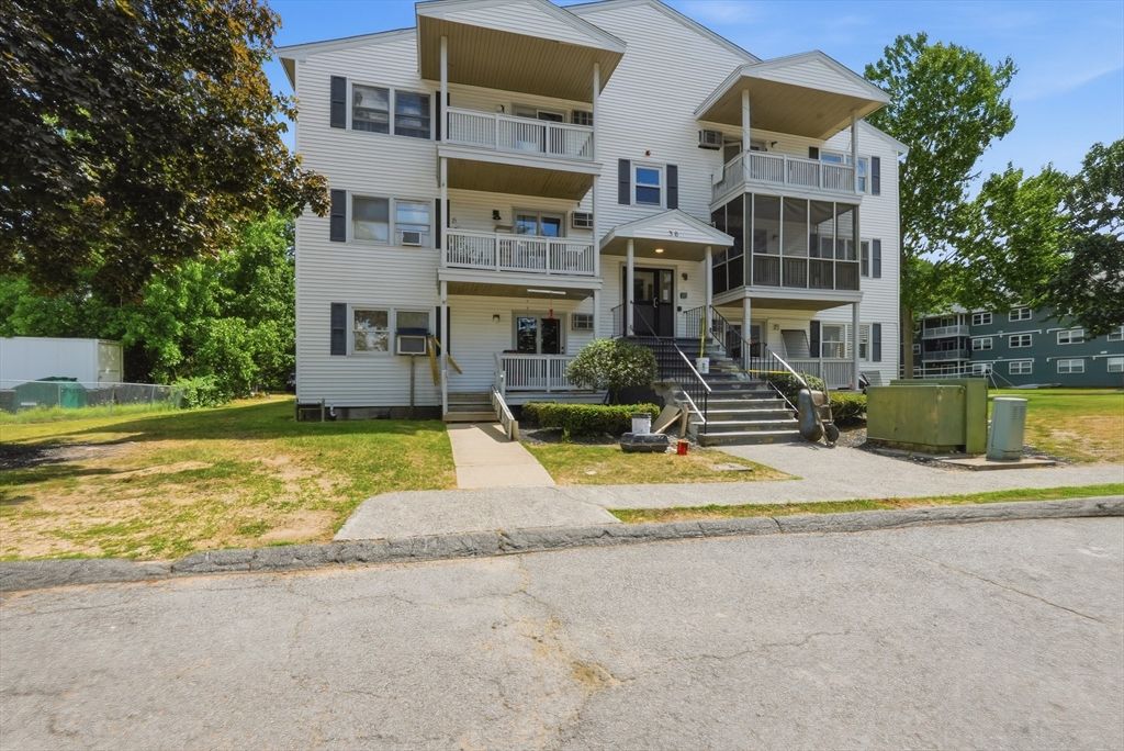 30 Abbey Rd 102, Leominster, MA 01453