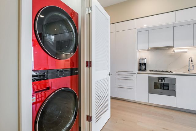 211 N Harbor Drive 4107, Chicago, IL 60601