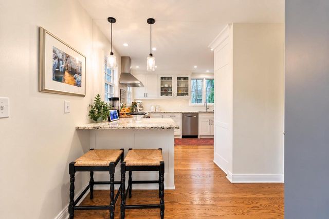 7822 W Wisconsin AVENUE, Wauwatosa, WI 53213