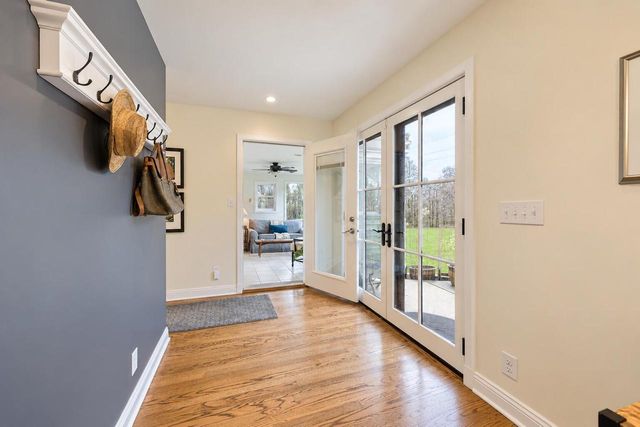7822 W Wisconsin AVENUE, Wauwatosa, WI 53213