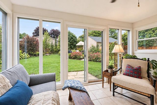 7822 W Wisconsin AVENUE, Wauwatosa, WI 53213