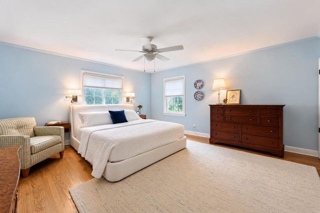 7822 W Wisconsin AVENUE, Wauwatosa, WI 53213