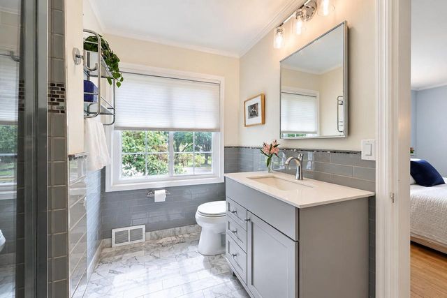 7822 W Wisconsin AVENUE, Wauwatosa, WI 53213