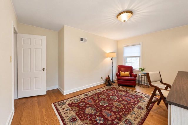 7822 W Wisconsin AVENUE, Wauwatosa, WI 53213