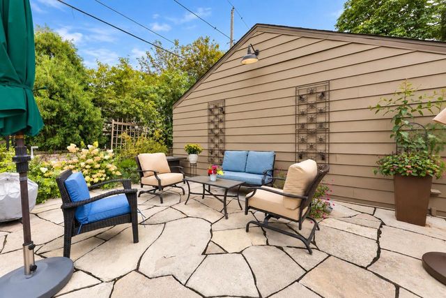 7822 W Wisconsin AVENUE, Wauwatosa, WI 53213