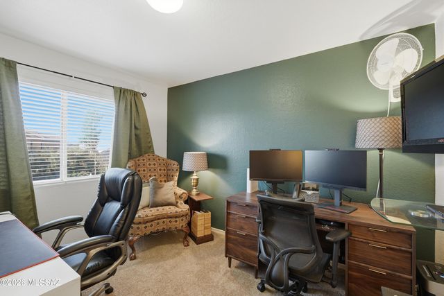 6734 W Nueva Vista Drive, Tucson, AZ 85743