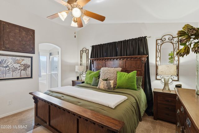 6734 W Nueva Vista Drive, Tucson, AZ 85743