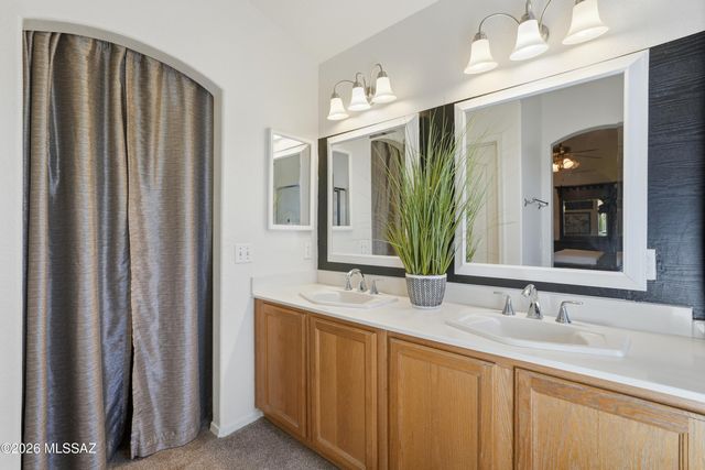 6734 W Nueva Vista Drive, Tucson, AZ 85743