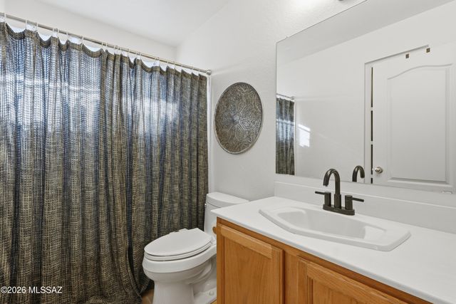 6734 W Nueva Vista Drive, Tucson, AZ 85743