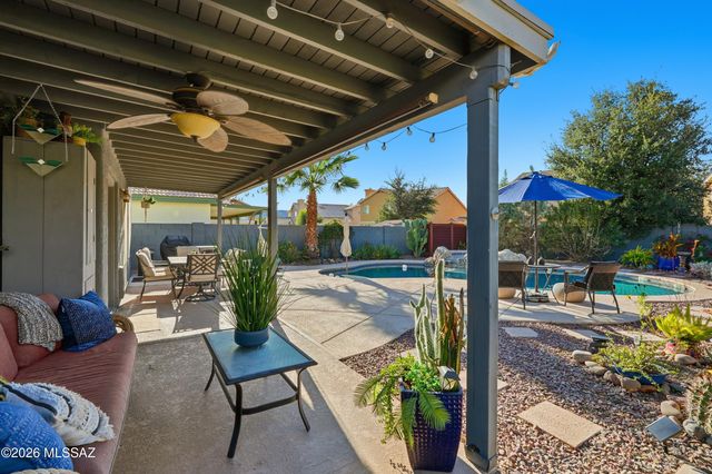 6734 W Nueva Vista Drive, Tucson, AZ 85743