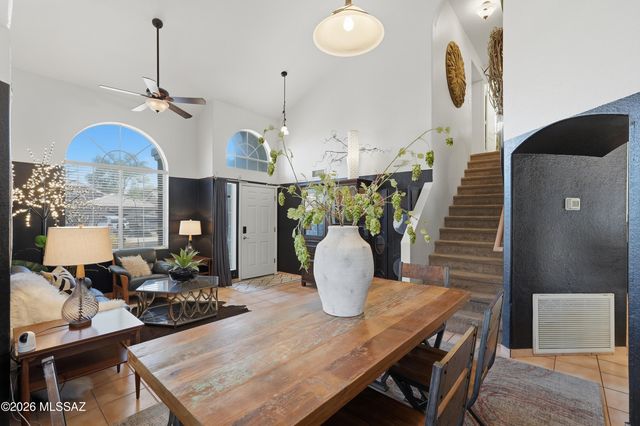 6734 W Nueva Vista Drive, Tucson, AZ 85743