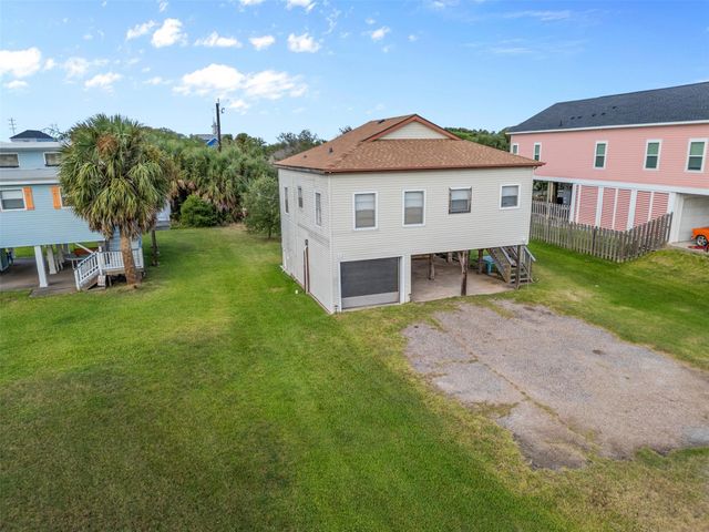 3811 Las Palmas Street, Galveston, TX 77554