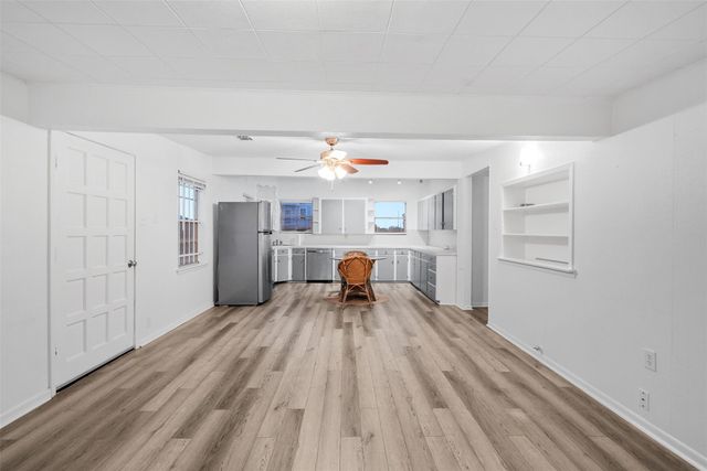 3811 Las Palmas Street, Galveston, TX 77554