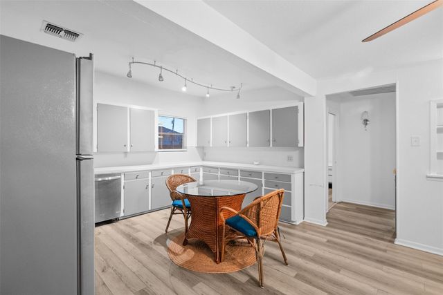 3811 Las Palmas Street, Galveston, TX 77554