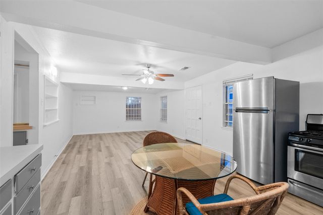 3811 Las Palmas Street, Galveston, TX 77554