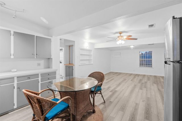 3811 Las Palmas Street, Galveston, TX 77554