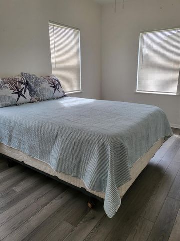 3811 Las Palmas Street, Galveston, TX 77554