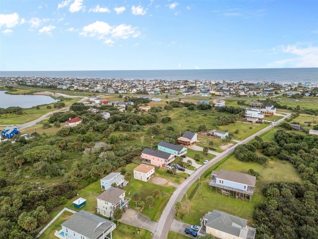 3811 Las Palmas Street, Galveston, TX 77554