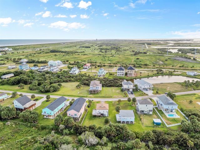 3811 Las Palmas Street, Galveston, TX 77554