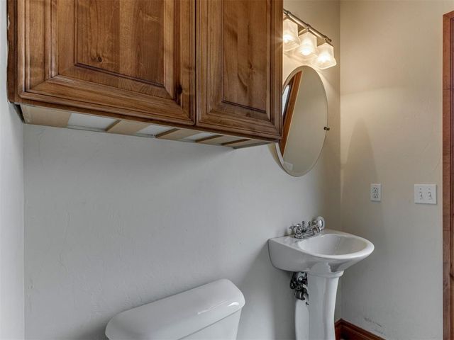 600 N Henney Road, Choctaw, OK 73020