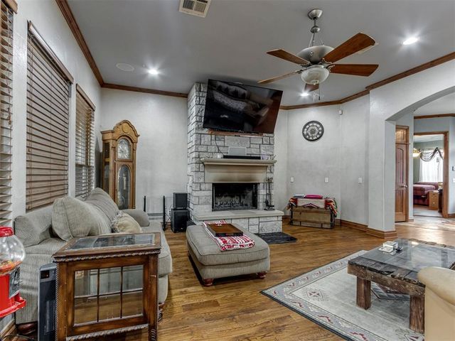 600 N Henney Road, Choctaw, OK 73020