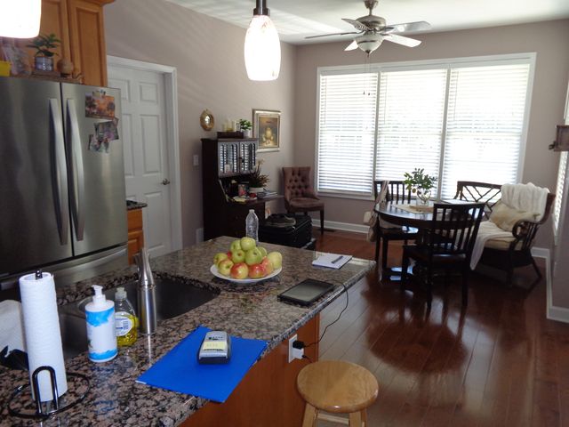 1915 W Cobblestone Lane, Mchenry, IL 60051