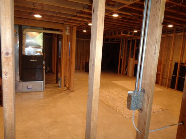 1915 W Cobblestone Lane, Mchenry, IL 60051