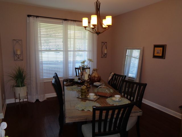 1915 W Cobblestone Lane, Mchenry, IL 60051