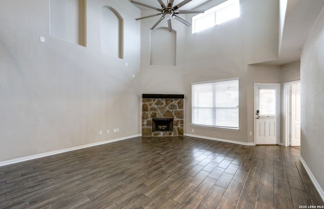 7931 HEADWATERS TRL, San Antonio, TX 78254