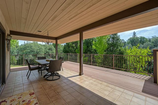 18939 Moonlight Ct, Meadow Vista, CA 95722
