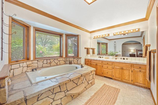 18939 Moonlight Ct, Meadow Vista, CA 95722