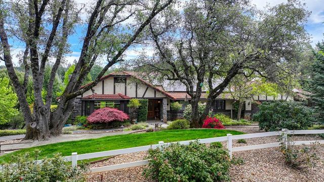 18939 Moonlight Ct, Meadow Vista, CA 95722