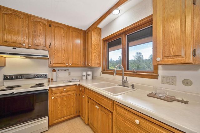 18939 Moonlight Ct, Meadow Vista, CA 95722