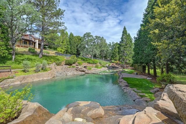 18939 Moonlight Ct, Meadow Vista, CA 95722