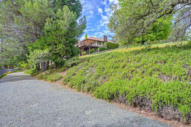 18939 Moonlight Ct, Meadow Vista, CA 95722