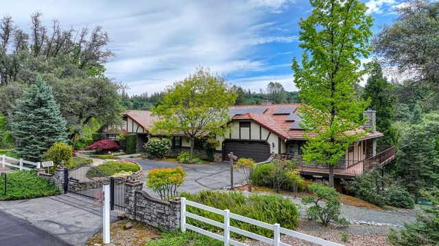 18939 Moonlight Ct, Meadow Vista, CA 95722