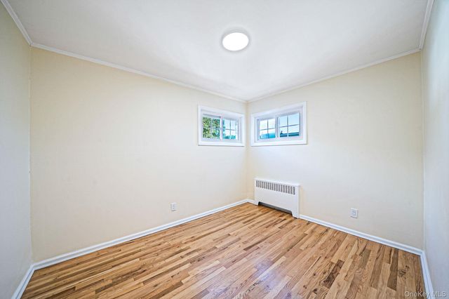 1025 N Greene Avenue, Lindenhurst, NY 11757