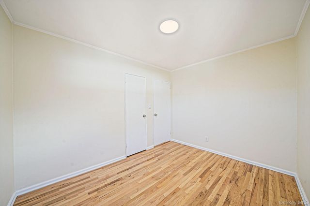 1025 N Greene Avenue, Lindenhurst, NY 11757