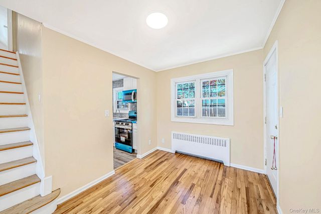 1025 N Greene Avenue, Lindenhurst, NY 11757