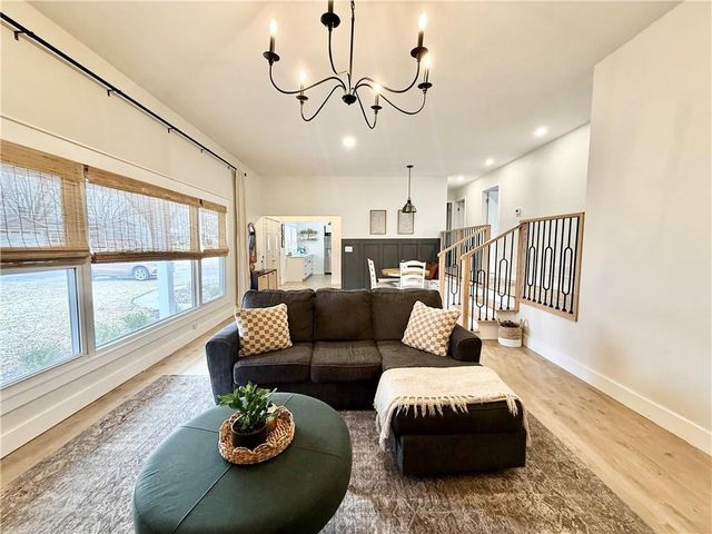 619 Katy Drive, Maryville, MO 64468